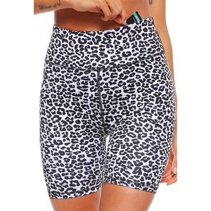 Black+white Leopard yoga shorts size Large